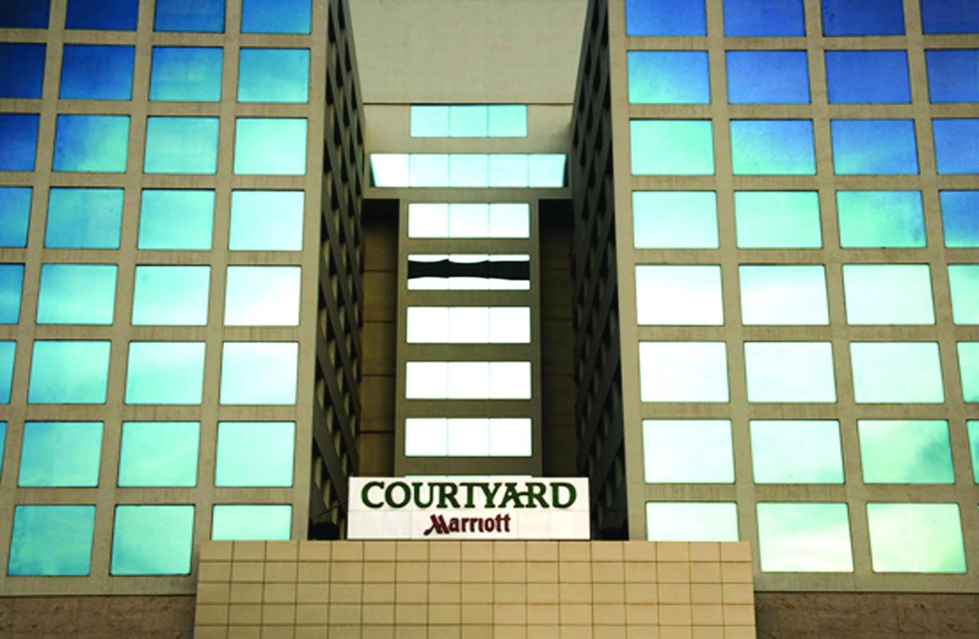 Courtyard By Marriott Chennai Hotell Eksteriør bilde